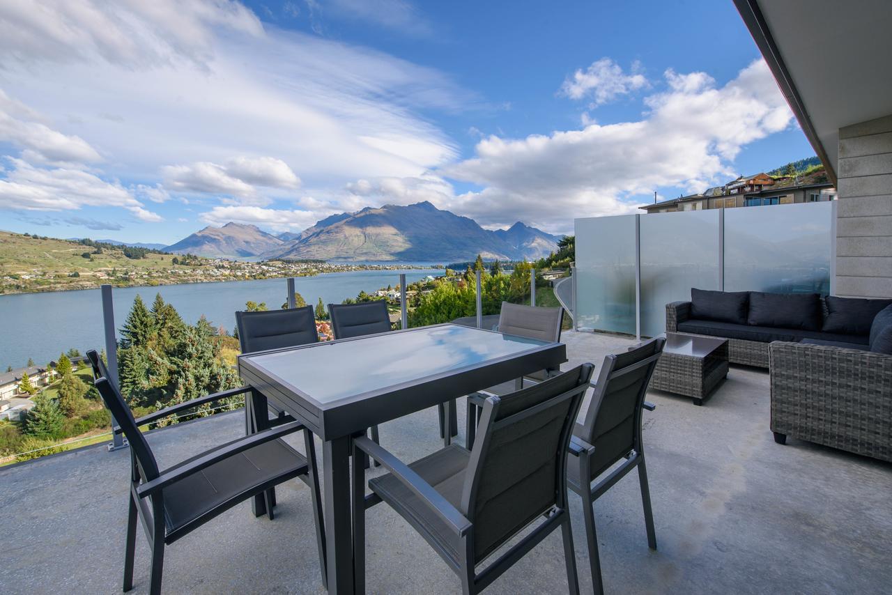 Contemporary Hilltop Abode Queenstown Exteriör bild