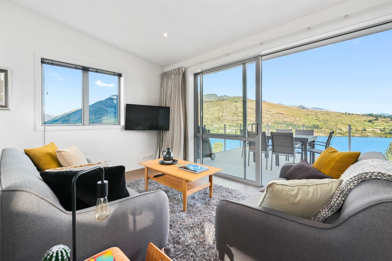 Contemporary Hilltop Abode Queenstown Exteriör bild
