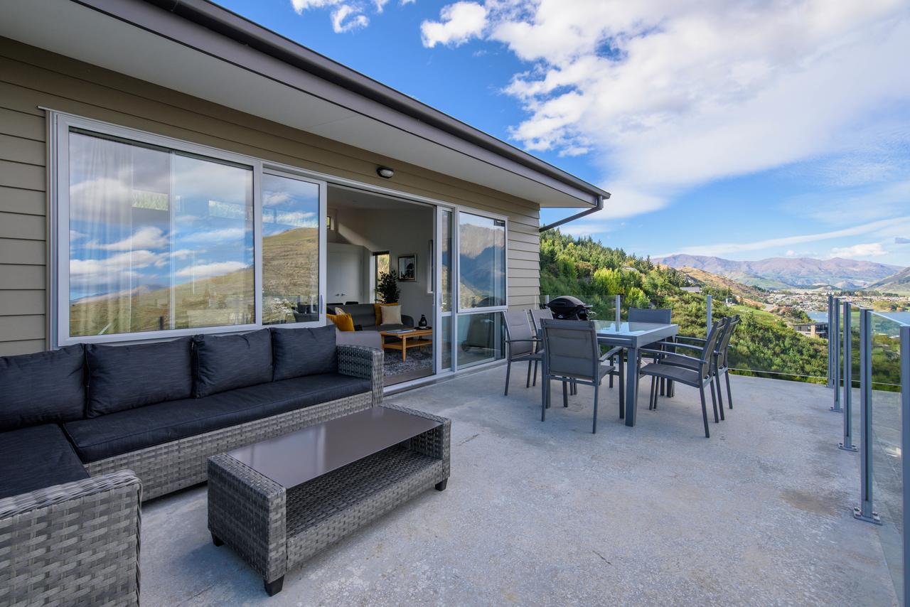 Contemporary Hilltop Abode Queenstown Exteriör bild
